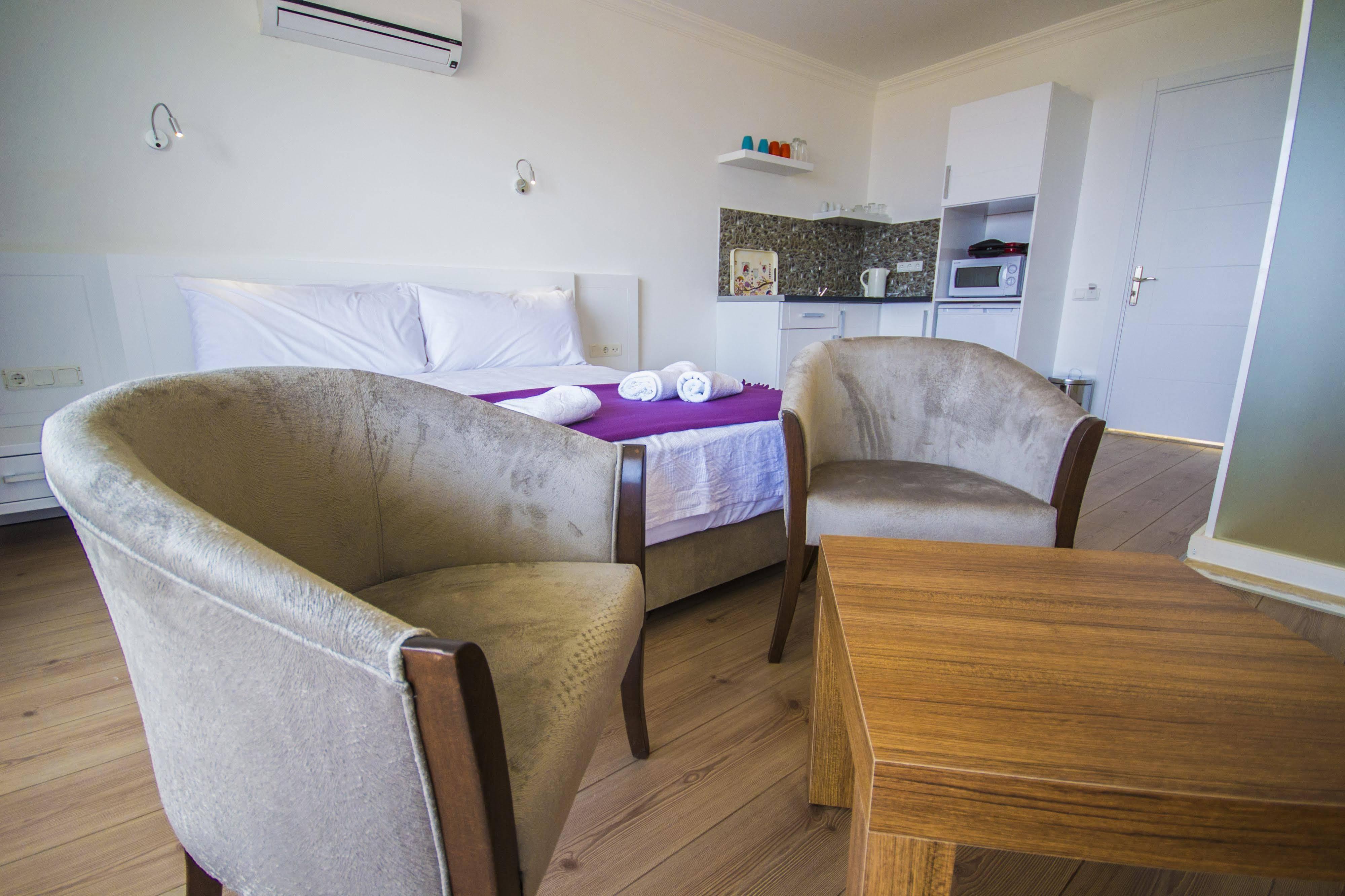 Kelebek Studio Apartments Kalkan Luaran gambar