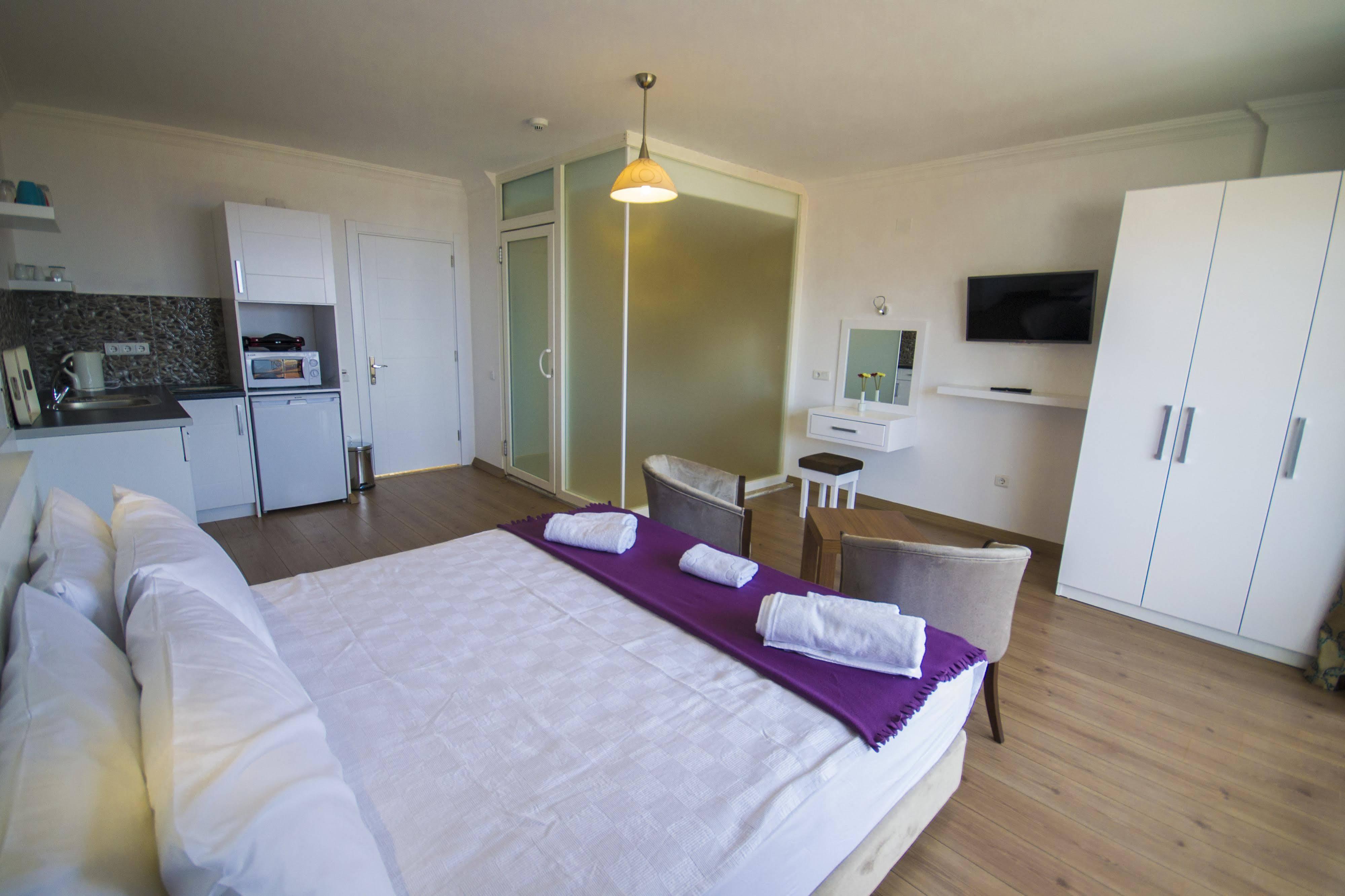 Kelebek Studio Apartments Kalkan Luaran gambar