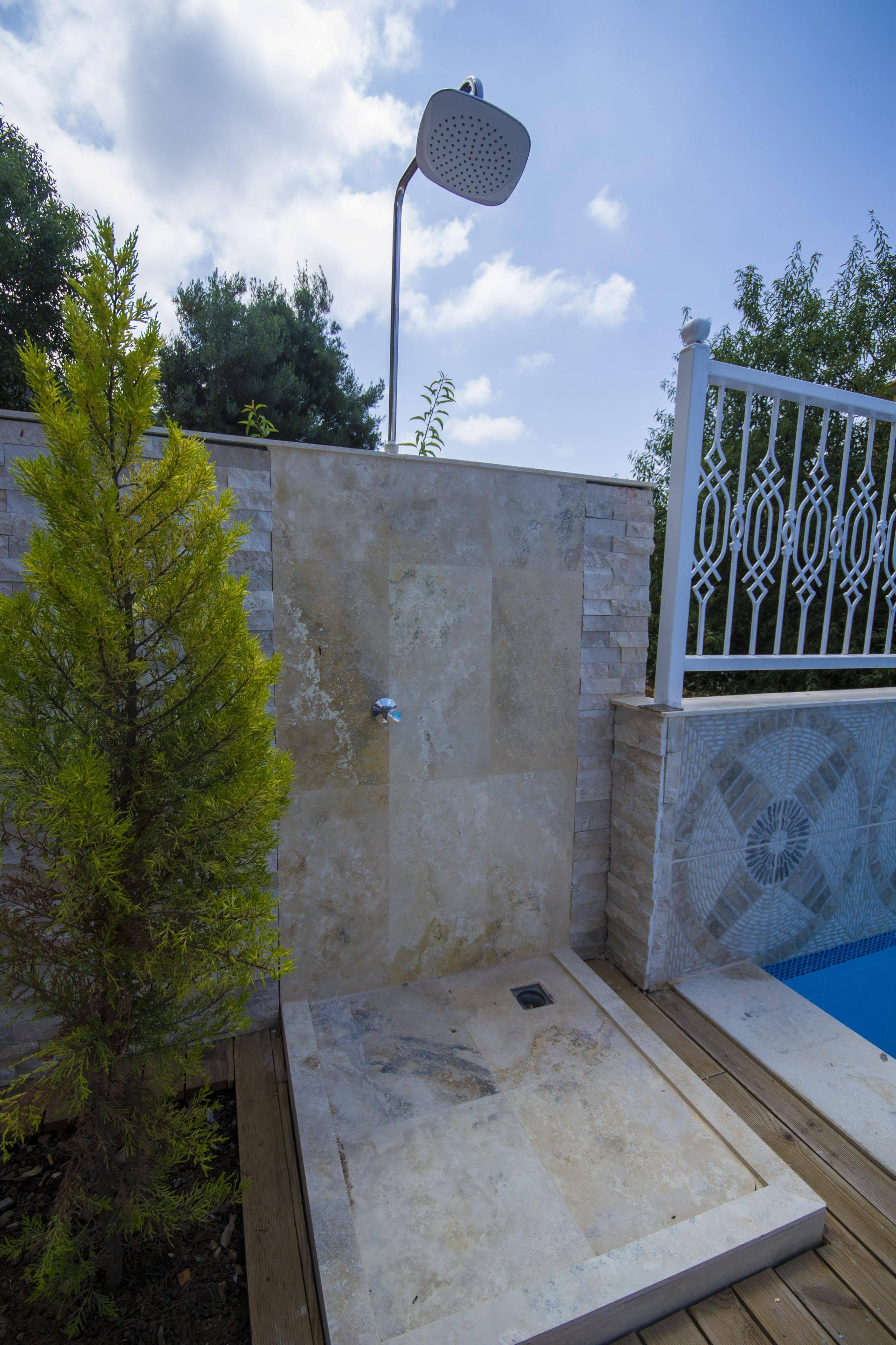Kelebek Studio Apartments Kalkan Luaran gambar