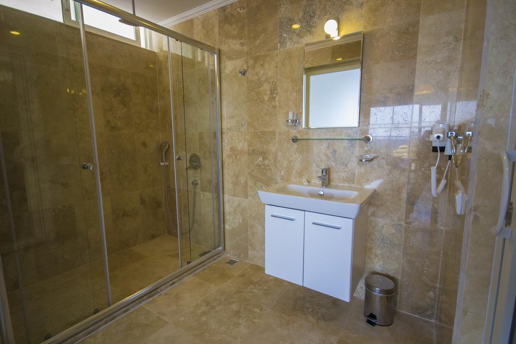 Kelebek Studio Apartments Kalkan Luaran gambar